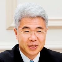 スタッフ紹介 教授 赤阪 隆史