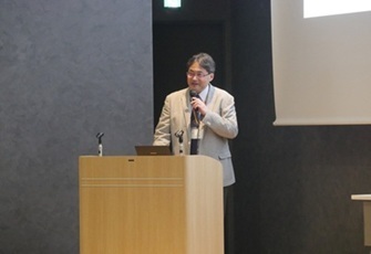 教育講演の写真