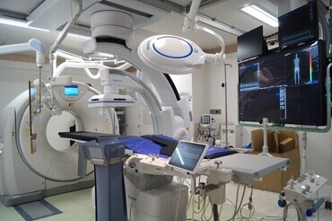 ハイブリッドER室